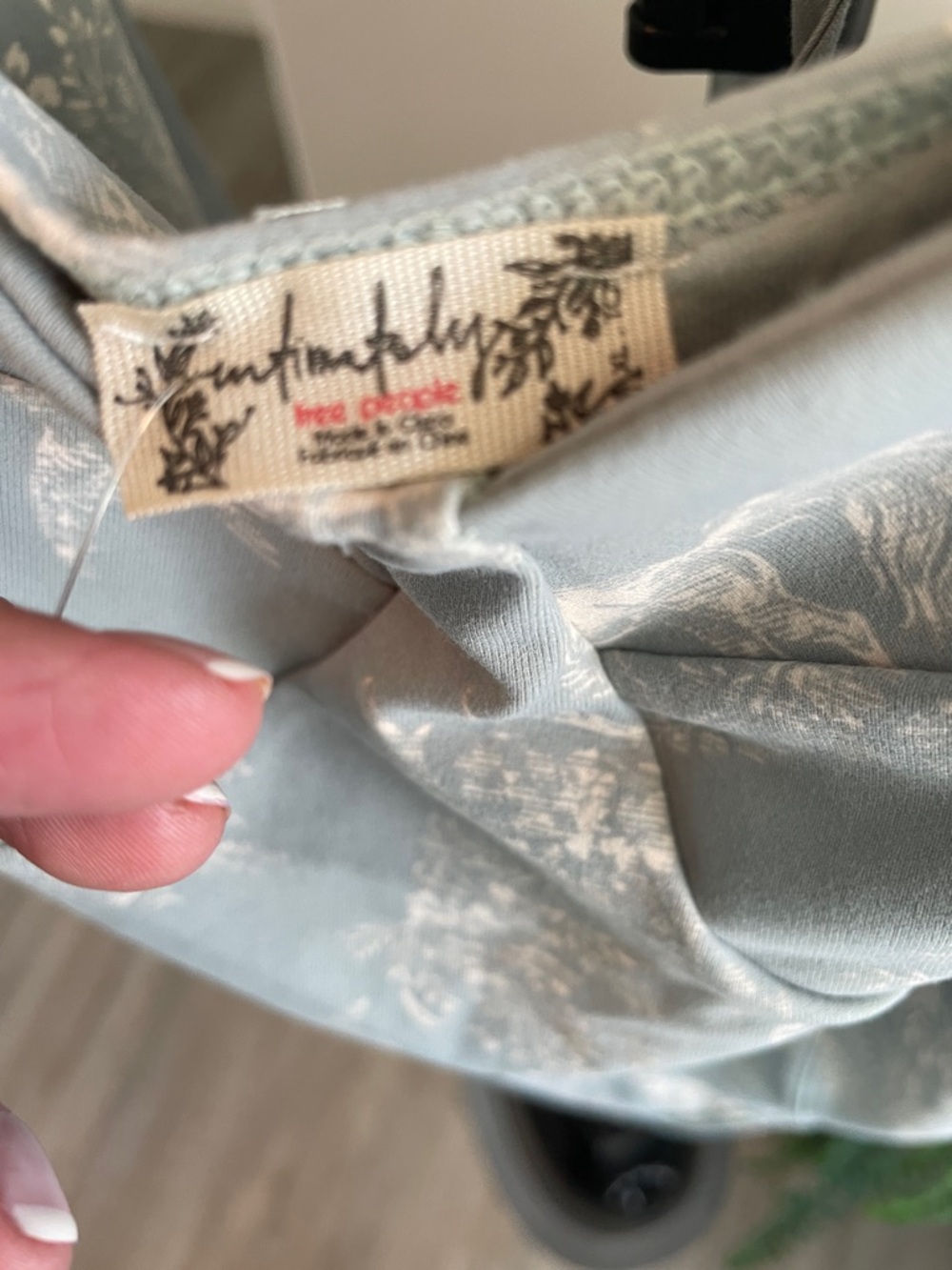 Sage Moss Puff-Sleeve Bodysuit - Picture 2 of 7
